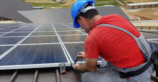 La rénovation thermique pour les familles précaires : 5 chiffres pour tout comprendre [SPALLIAN]